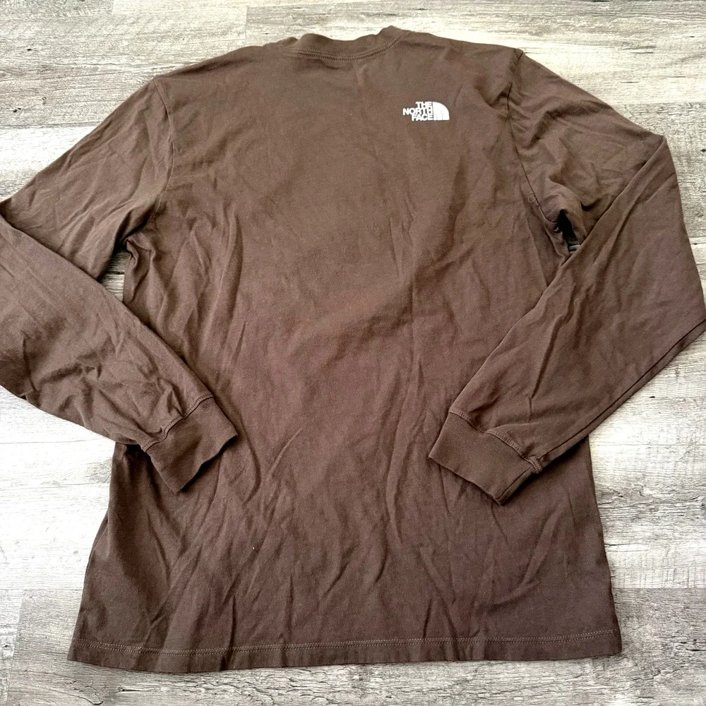 The North Face Circular Design T-Shirt Mens Medium Brown Graphic Long Sleeve